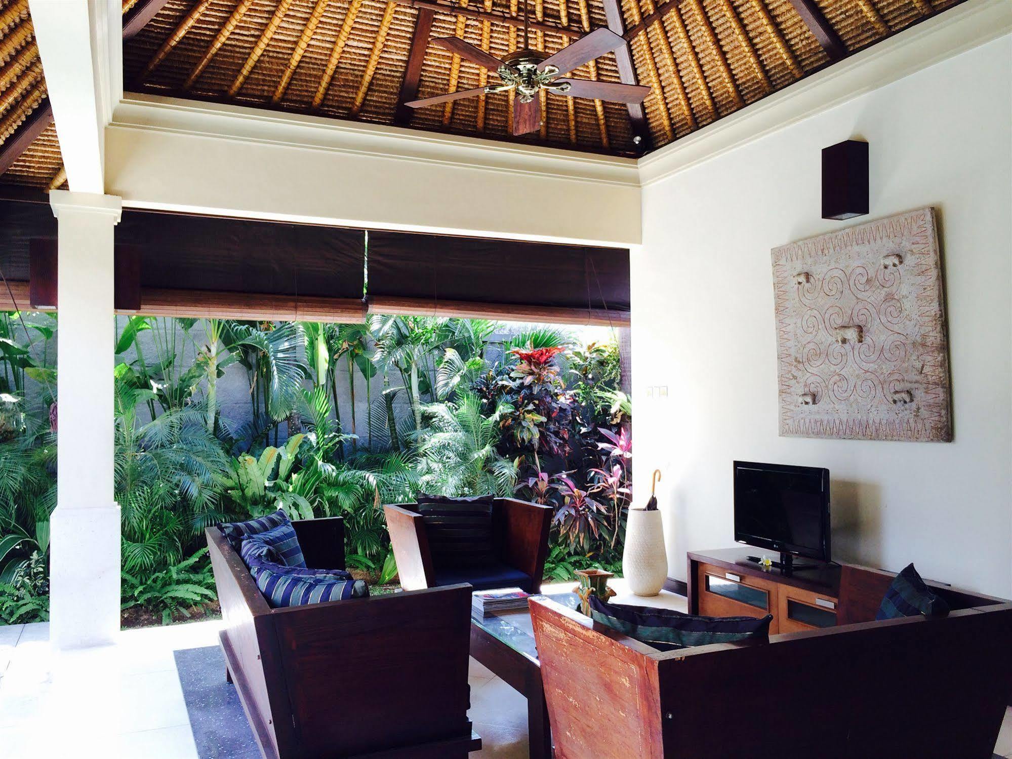 D'Alang Alang Villas Seminyak Exterior foto