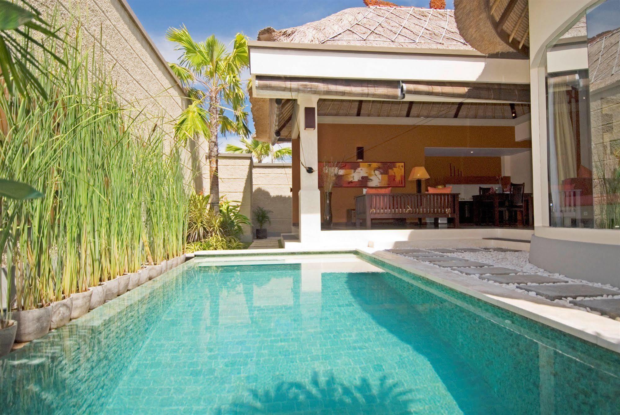 D'Alang Alang Villas Seminyak Einrichtungen foto